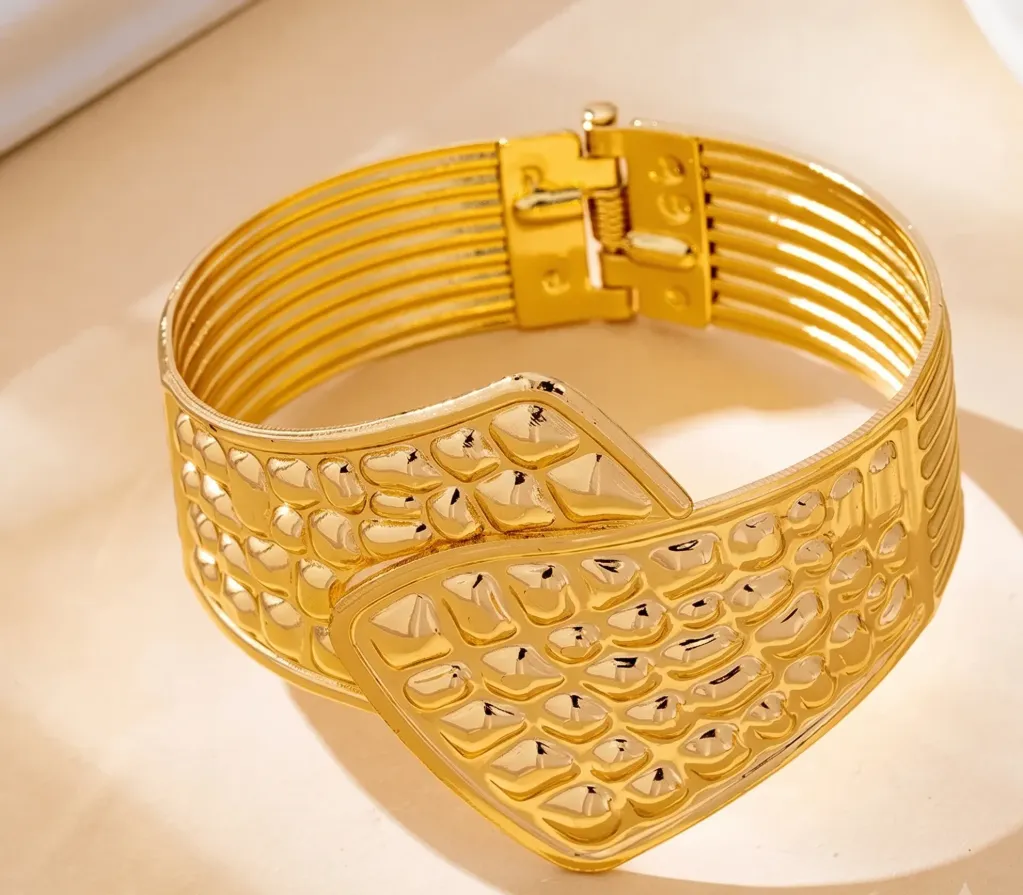 Modern Sculpted Kada