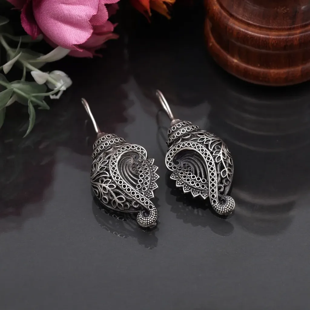 Oxidised shankh earrings