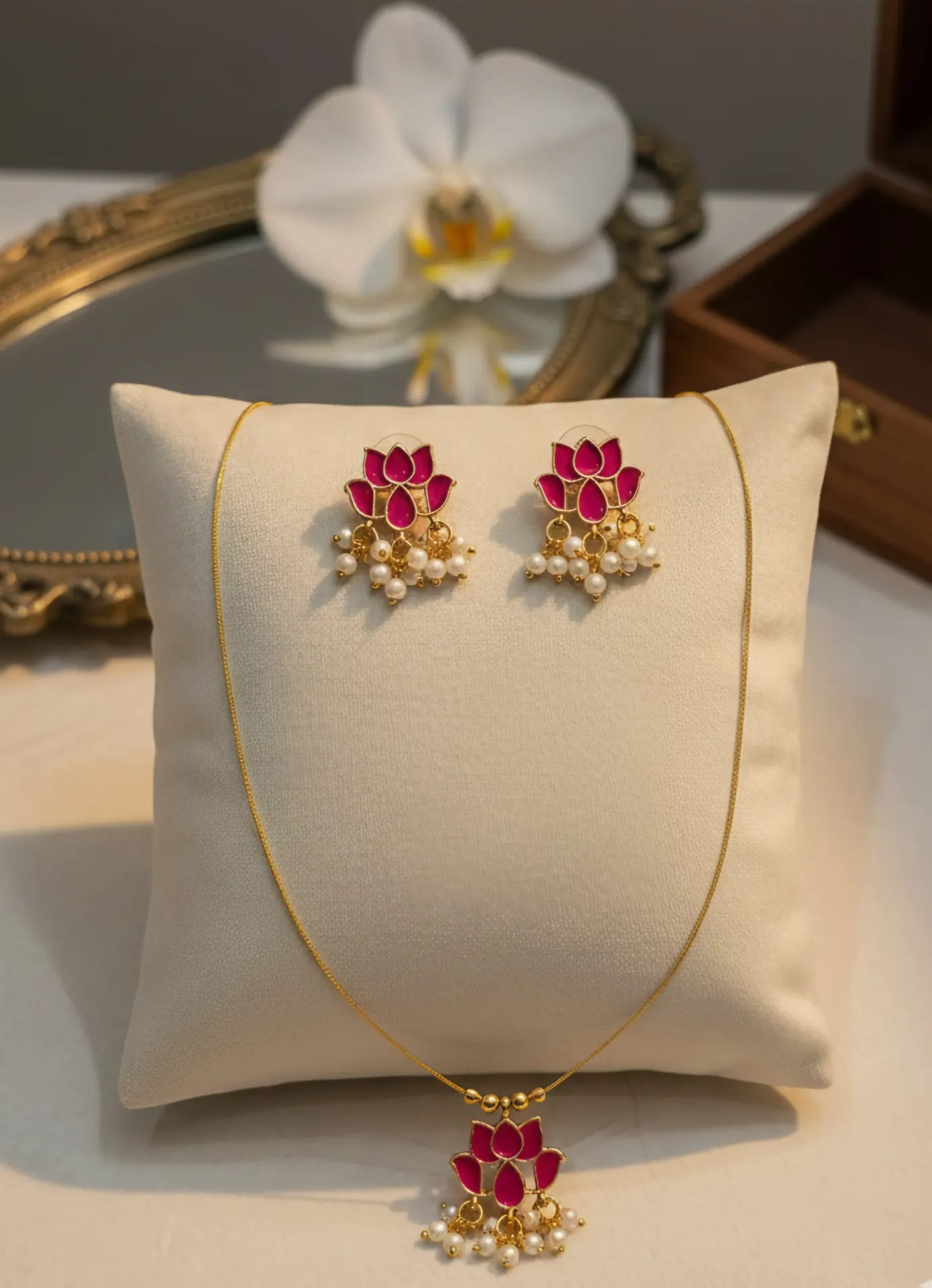 Lotus Pendant Invisible Necklace