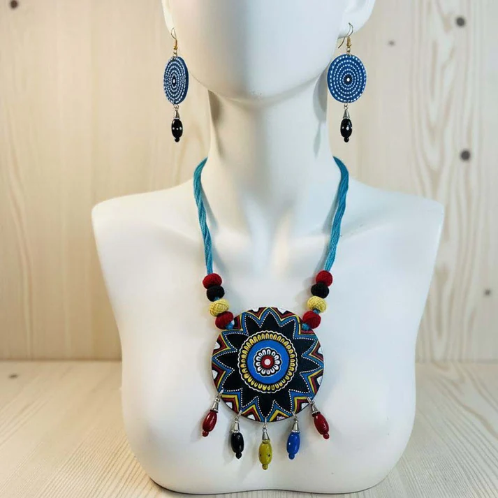 Multicolor Artistic Wooden Necklace Set