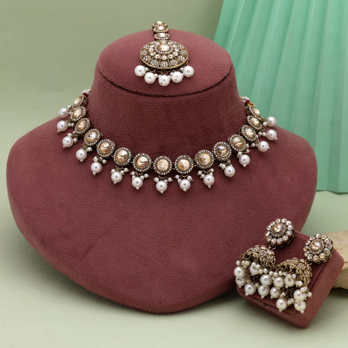 Royal Gold Kundan Necklace Set