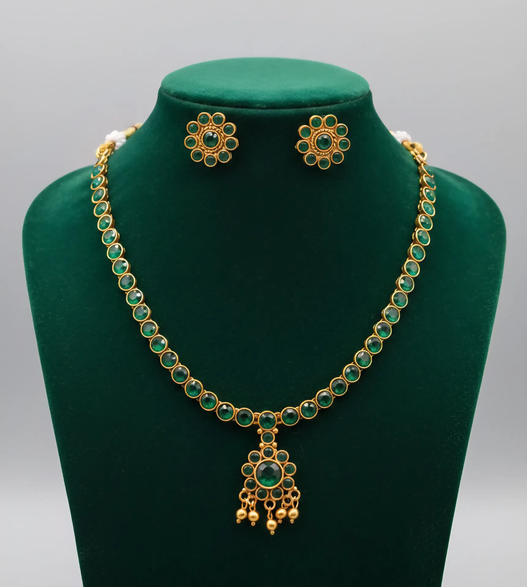 Green Stone Adigai Necklace with Golden Drops