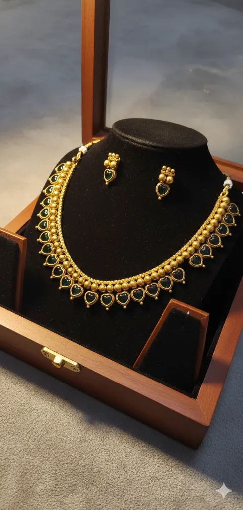 Green Heart Drop Antique Beads Necklace