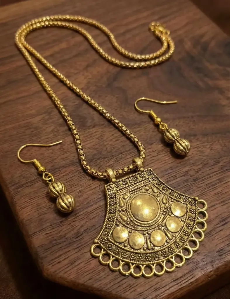 Oxidised Pendant Chain Set (Gold)