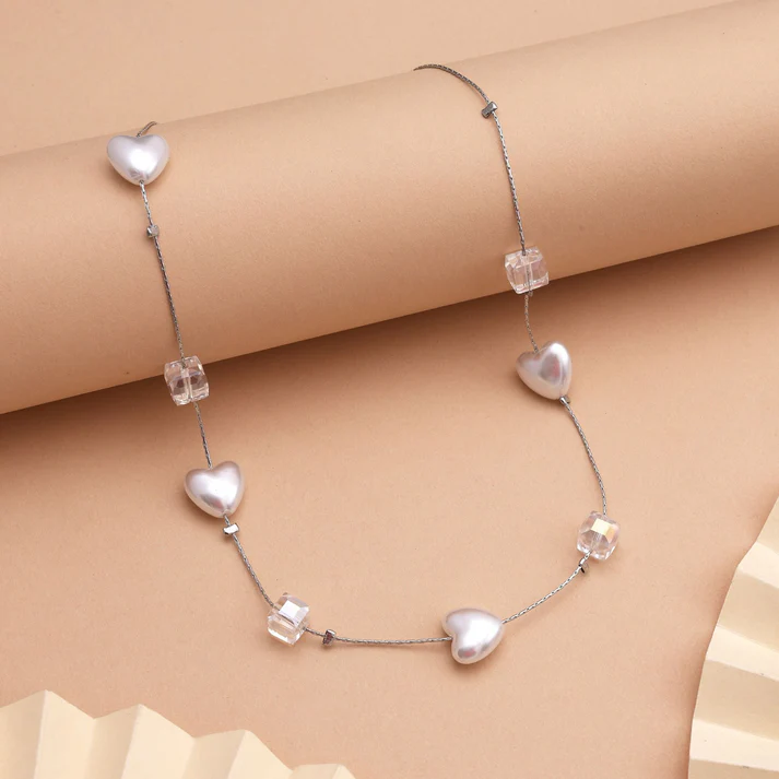 Elegant White Fashion Necklace