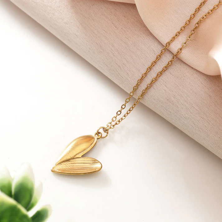 Minimal Heart Pendant Anti-Tarnish Necklace