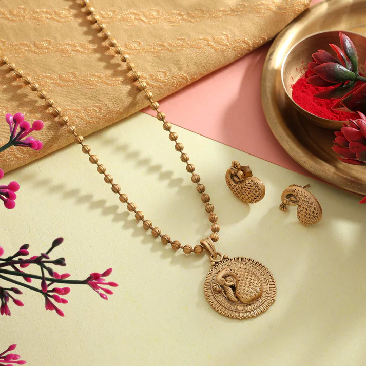 Handcrafted Matte Gold Necklace Set